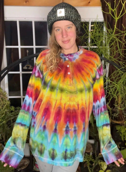 2XL Tie Dye Henley Shirt